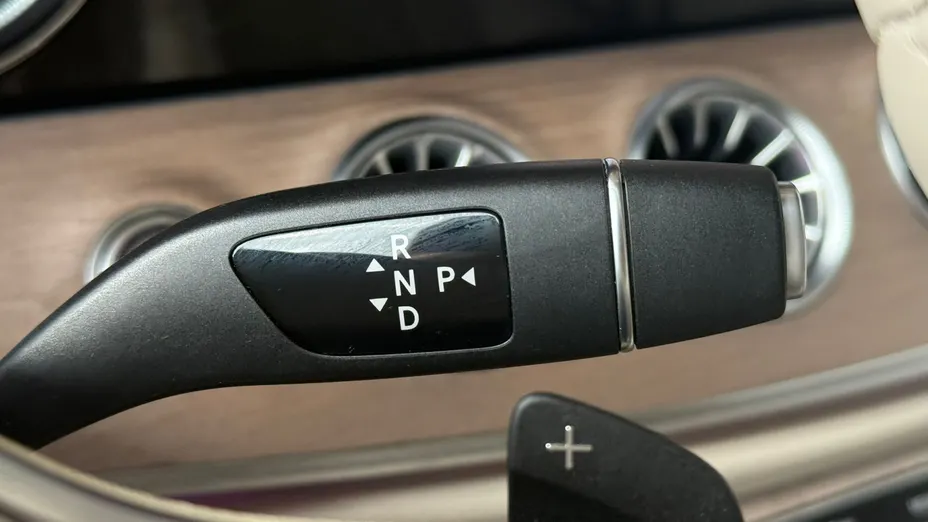 MERCEDES-BENZ E Klasa E 220 d Coupe 4-Matic 9G-TRONIC