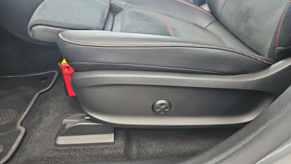 MERCEDES-BENZ EQA EQA 250 66.5kWh AMG Line