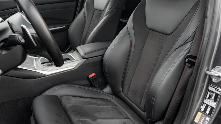 BMW Seria 3 330e xDrive M Sport sport-aut