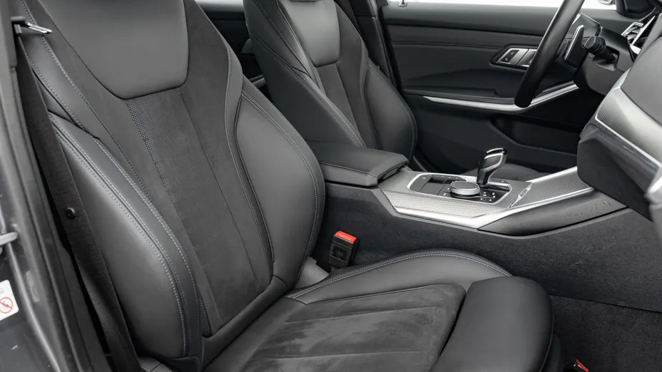 BMW Seria 3 330e xDrive M Sport sport-aut