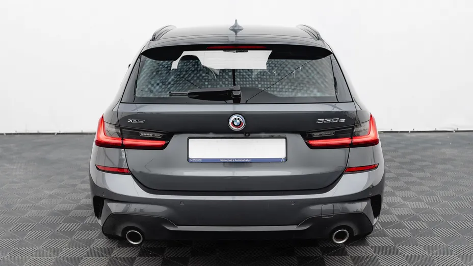 BMW Seria 3 330e xDrive M Sport sport-aut