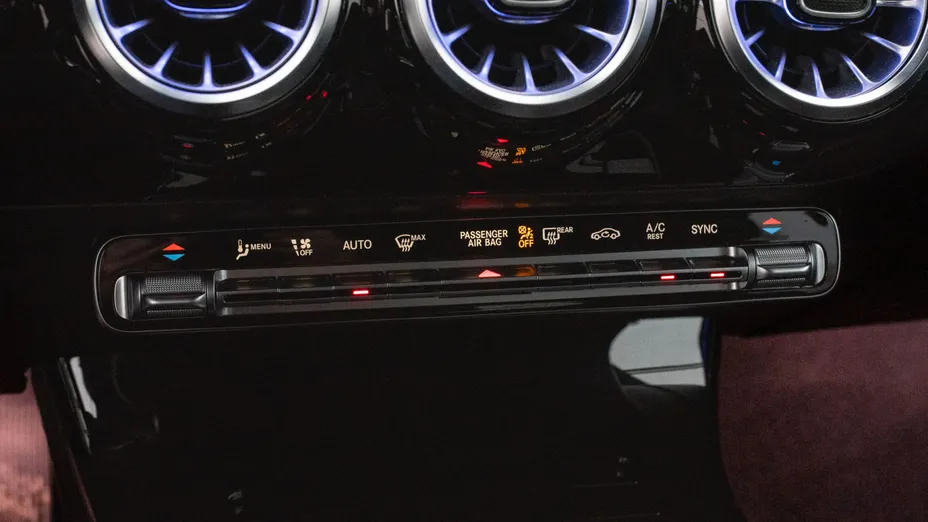 MERCEDES-BENZ A Klasa A 200 d Progressive 8G-DCT