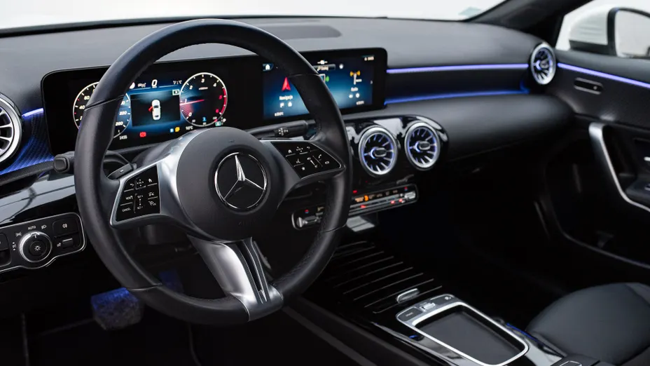MERCEDES-BENZ A Klasa A 200 d Progressive 8G-DCT