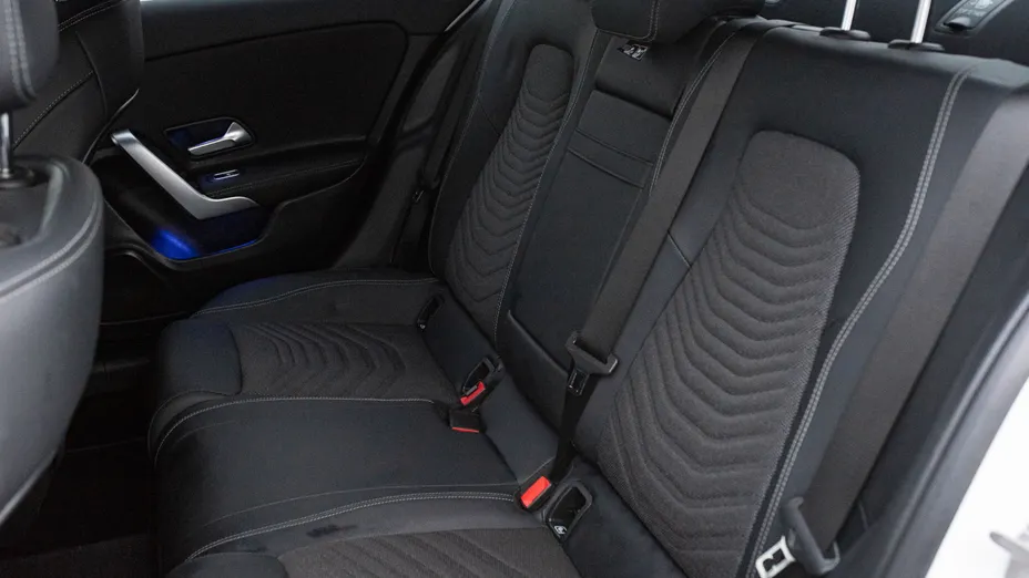 MERCEDES-BENZ A Klasa A 200 d Progressive 8G-DCT