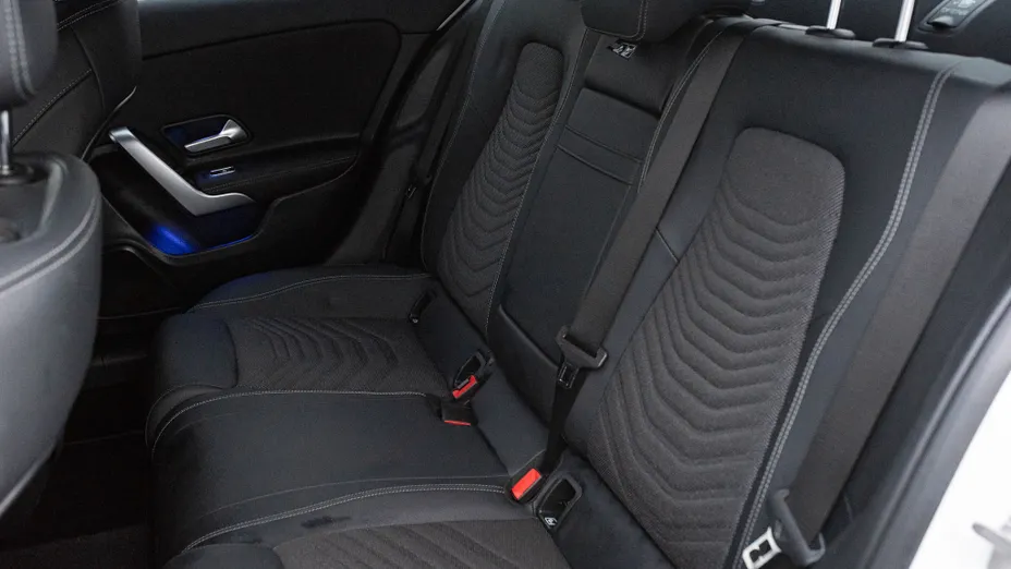 MERCEDES-BENZ A Klasa A 200 d Progressive 8G-DCT