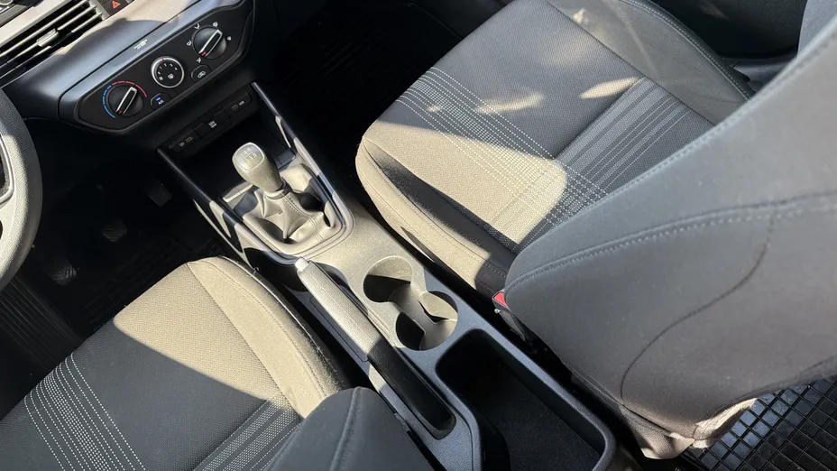 HYUNDAI i20 i20 1.2 Pure