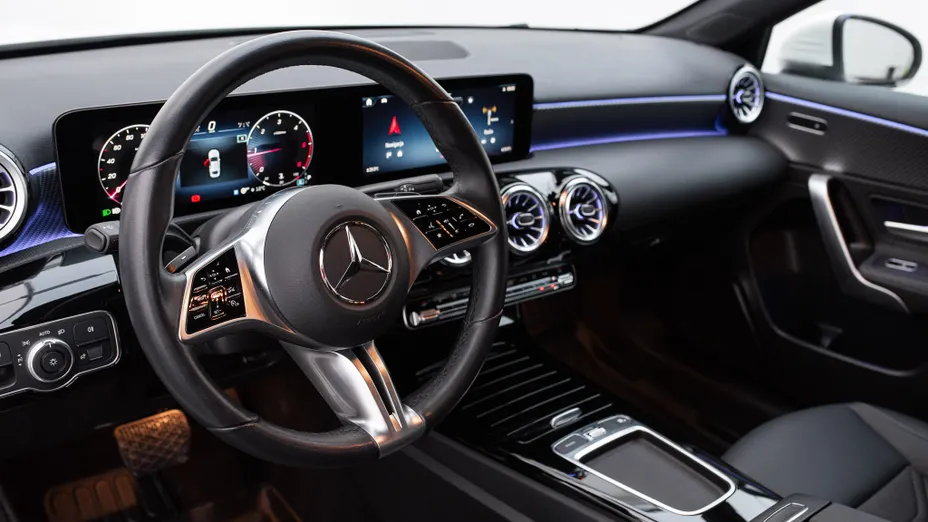 MERCEDES-BENZ A Klasa A 200 d Progressive 8G-DCT