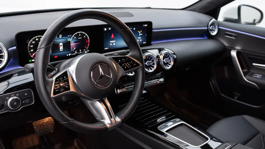 MERCEDES-BENZ A Klasa A 200 d Progressive 8G-DCT