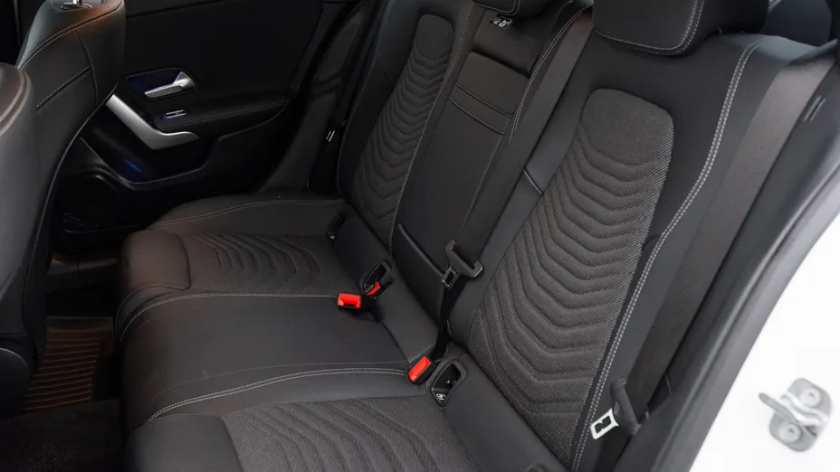 MERCEDES-BENZ A Klasa A 200 d Progressive 8G-DCT