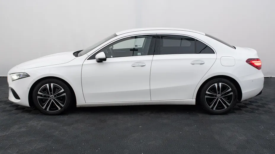 MERCEDES-BENZ A Klasa A 200 d Progressive 8G-DCT