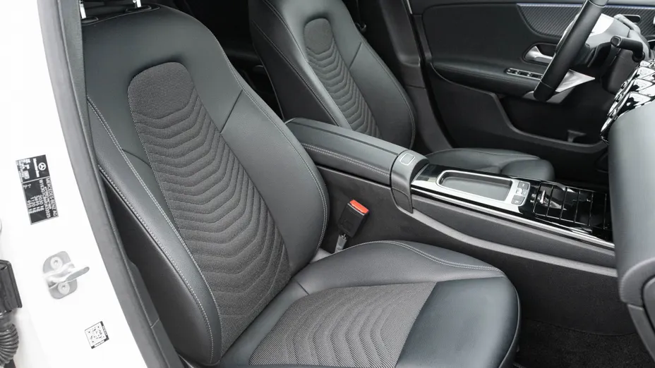 MERCEDES-BENZ A Klasa A 200 d Progressive 8G-DCT