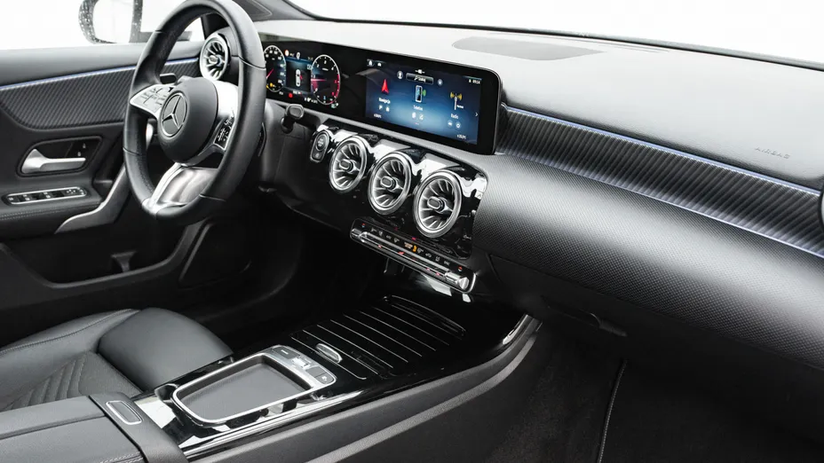 MERCEDES-BENZ A Klasa A 200 d Progressive 8G-DCT