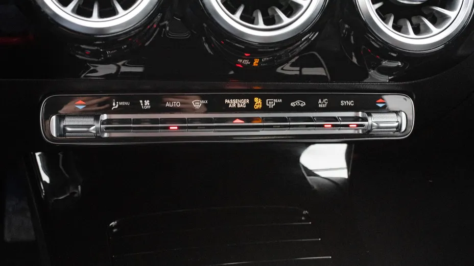 MERCEDES-BENZ A Klasa A 200 d Progressive 8G-DCT