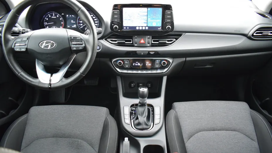 HYUNDAI i30 i30 Fastback 1.5 T-GDI 48V Smart DCT