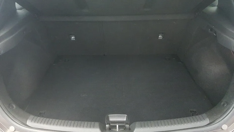 HYUNDAI i30 i30 1.5 DPI Classic +