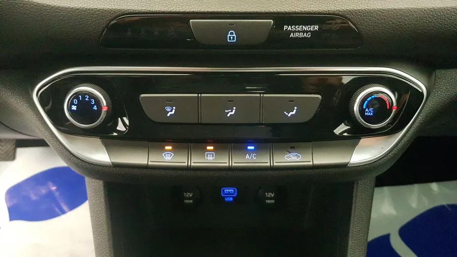 HYUNDAI i30 i30 1.5 DPI Classic +