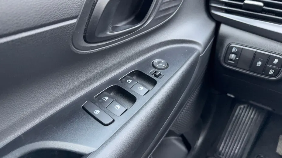 HYUNDAI i20 i20 1.2 Pure