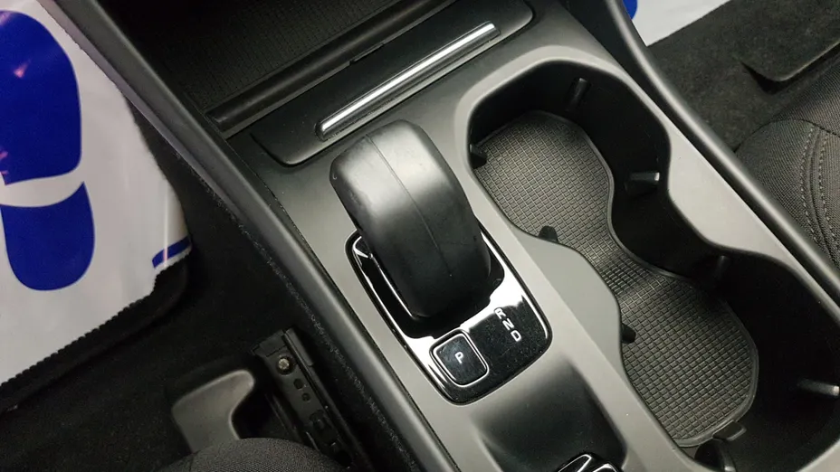 VOLVO XC40 XC40 T3 Momentum Pro aut