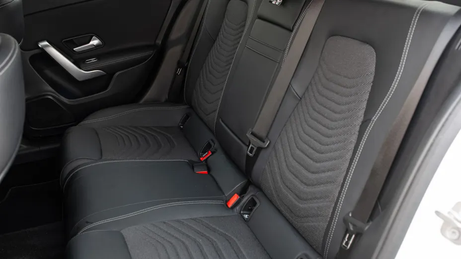 MERCEDES-BENZ A Klasa A 200 d Progressive 8G-DCT