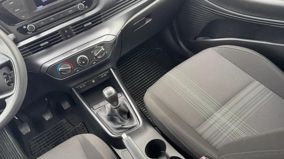 HYUNDAI i20 i20 1.2 Pure