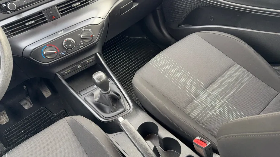 HYUNDAI i20 i20 1.2 Pure