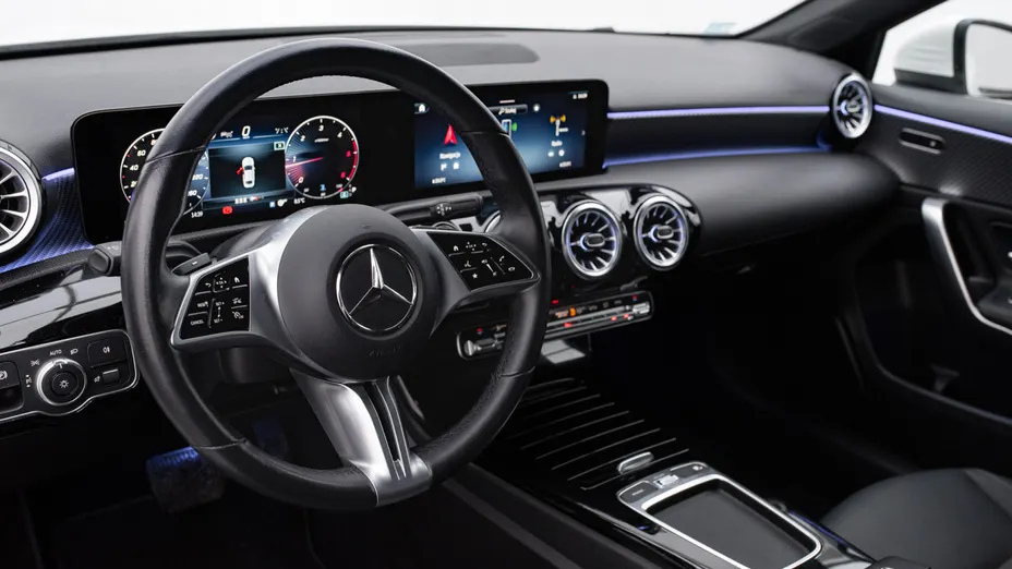 MERCEDES-BENZ A Klasa A 200 d Progressive 8G-DCT