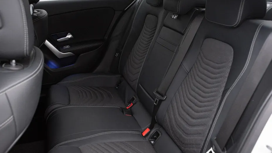 MERCEDES-BENZ A Klasa A 200 d Progressive 8G-DCT