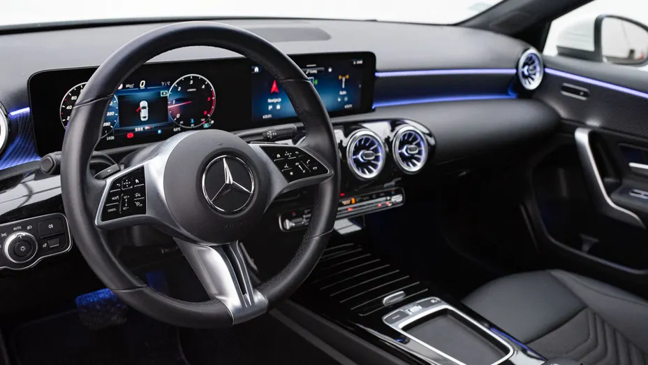 MERCEDES-BENZ A Klasa A 200 d Progressive 8G-DCT