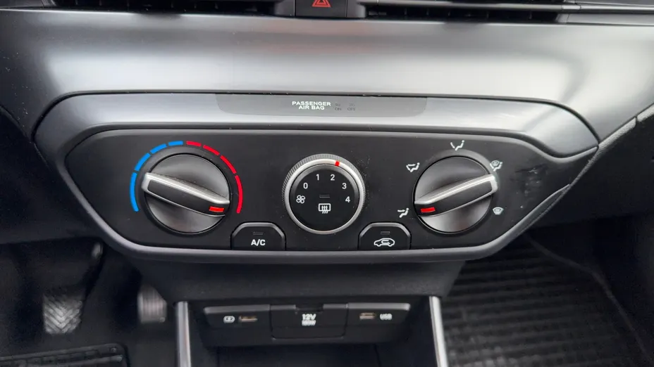 HYUNDAI i20 i20 1.2 Pure