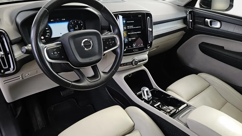 VOLVO XC40 XC40 T3 Inscription aut