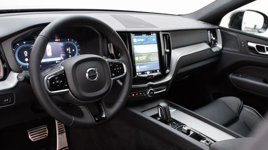 VOLVO XC60 XC60 B4 B R-Design aut