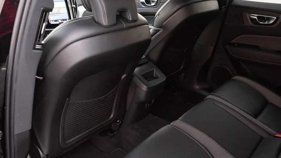 VOLVO XC60 XC60 B4 B R-Design aut