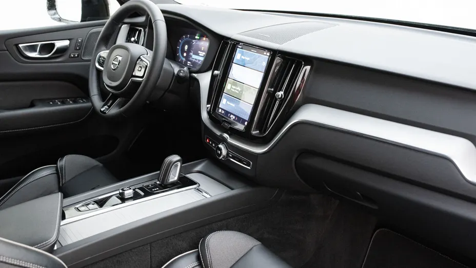 VOLVO XC60 XC60 B4 B R-Design aut