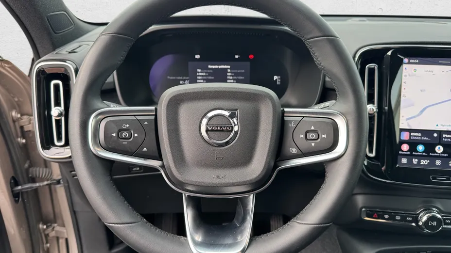 VOLVO XC40 XC40 73kWh P6 Recharge Plus aut