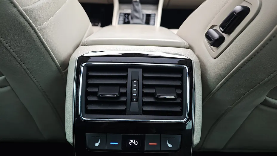 SKODA Superb Superb 2.0 TDI SCR 4x4 L&K DSG