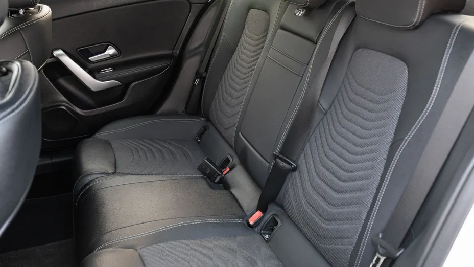 MERCEDES-BENZ A Klasa A 200 d Progressive 8G-DCT