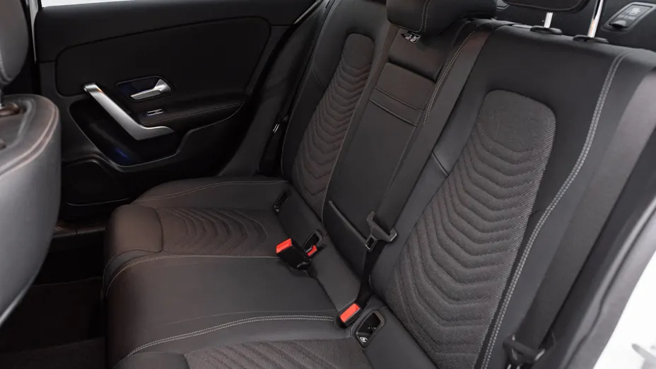 MERCEDES-BENZ A Klasa A 200 d Progressive 8G-DCT