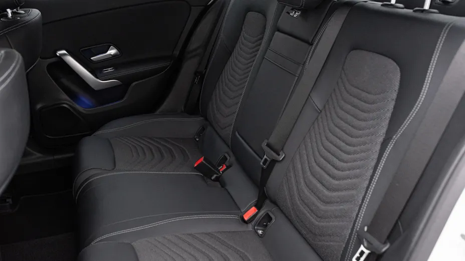 MERCEDES-BENZ A Klasa A 200 d Progressive 8G-DCT