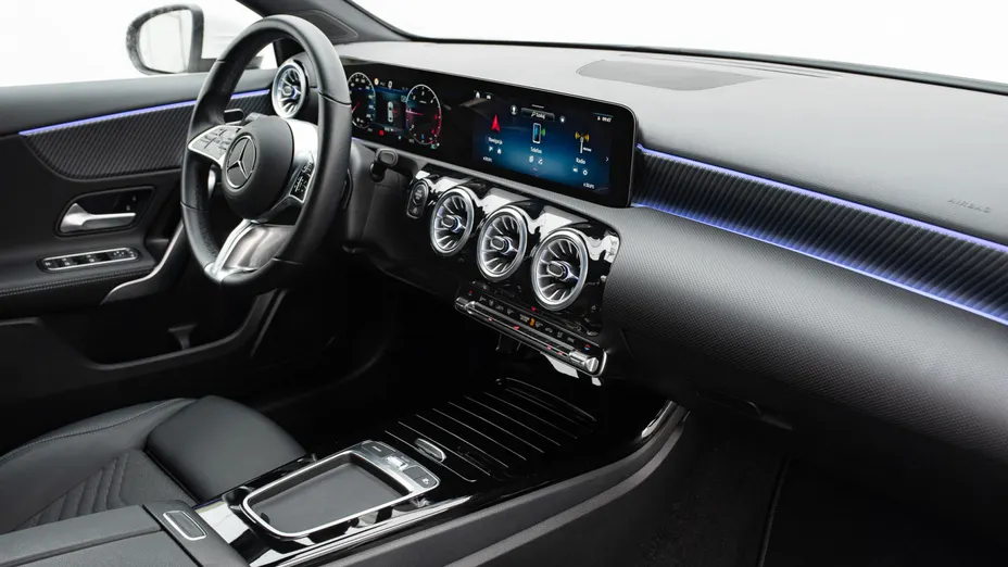 MERCEDES-BENZ A Klasa A 200 d Progressive 8G-DCT