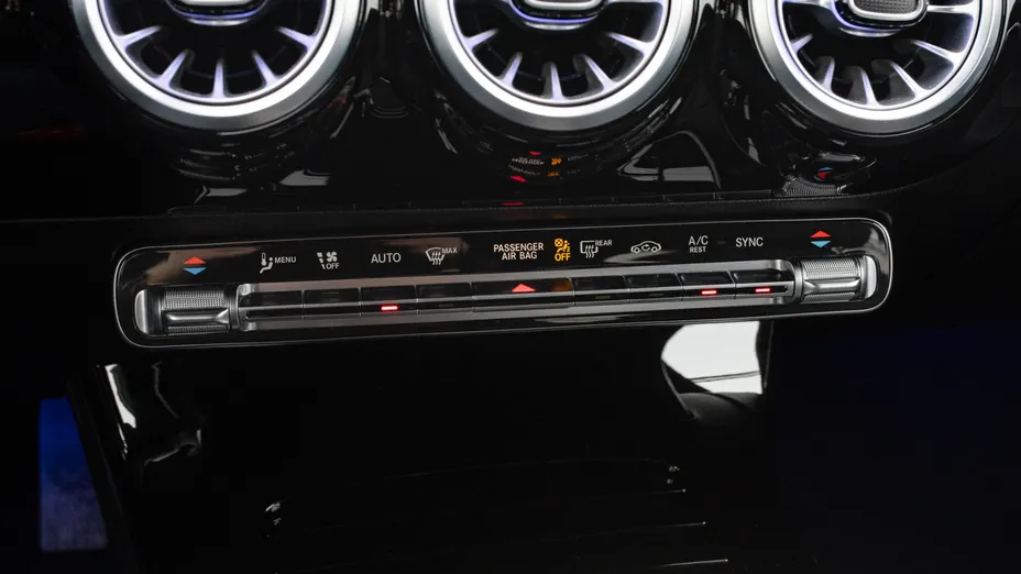 MERCEDES-BENZ A Klasa A 200 d Progressive 8G-DCT