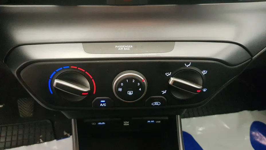 HYUNDAI i20 i20 1.2 Pure