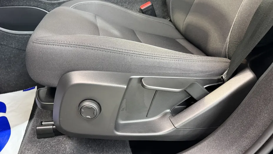 VOLVO XC40 XC40 T3 Momentum Pro aut