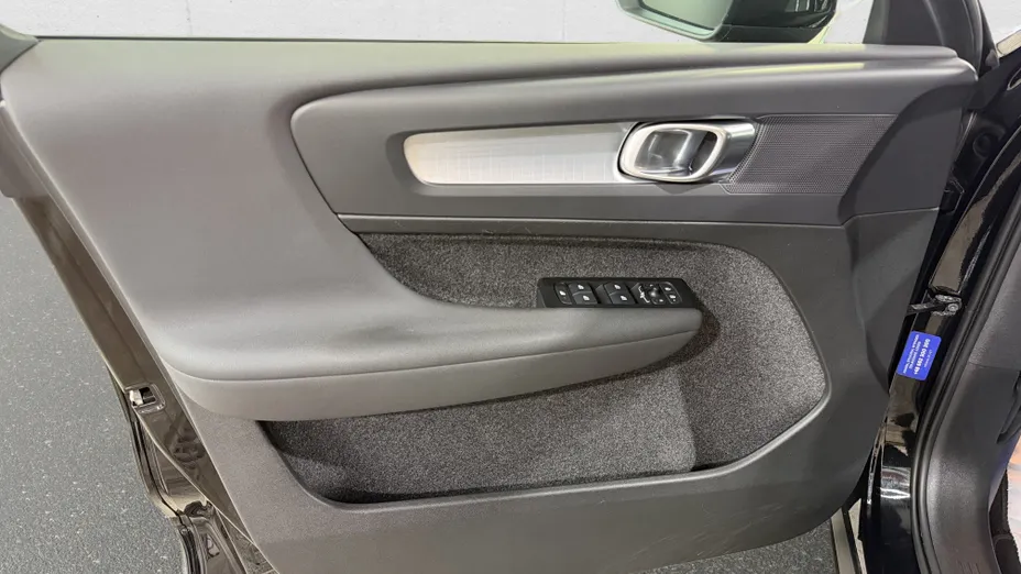 VOLVO XC40 XC40 T3 Momentum Pro aut