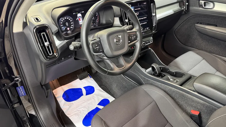 VOLVO XC40 XC40 T3 Momentum Pro aut
