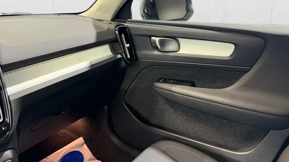 VOLVO XC40 XC40 T3 Momentum Pro aut