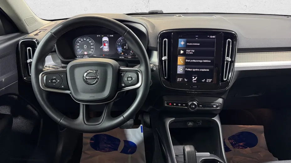 VOLVO XC40 XC40 T3 Momentum Pro aut