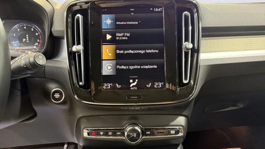 VOLVO XC40 XC40 T3 Momentum Pro aut