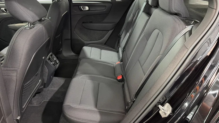 VOLVO XC40 XC40 T3 Momentum Pro aut