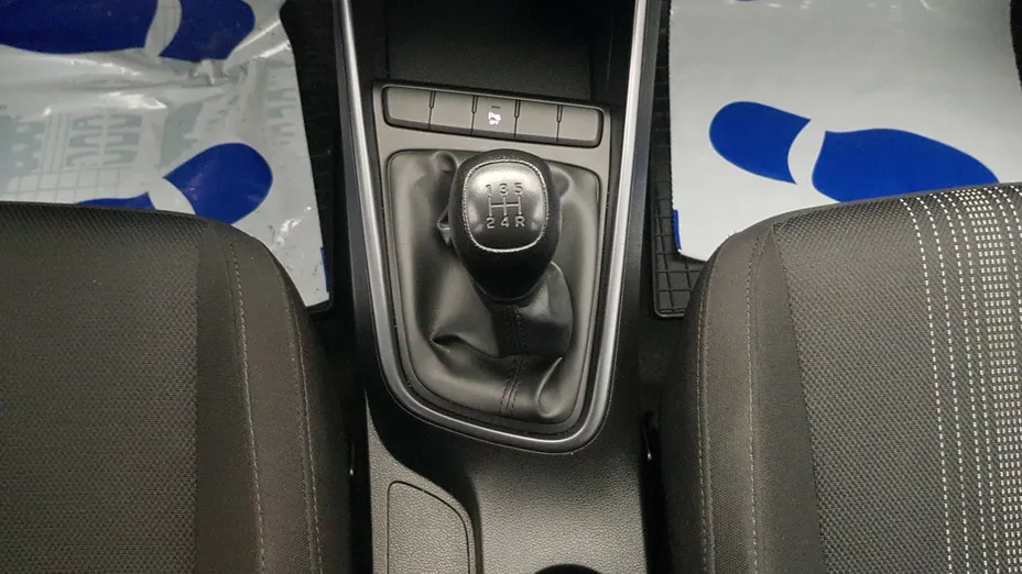 HYUNDAI i20 i20 1.2 Pure