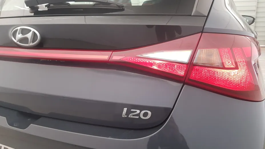 HYUNDAI i20 i20 1.2 Pure